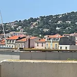Appartement T2, Climatise, Wifi, Parking Et Piscine Prives