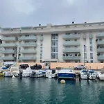 Appartement T2, Climatise, Wifi, Parking Et Piscine Prives