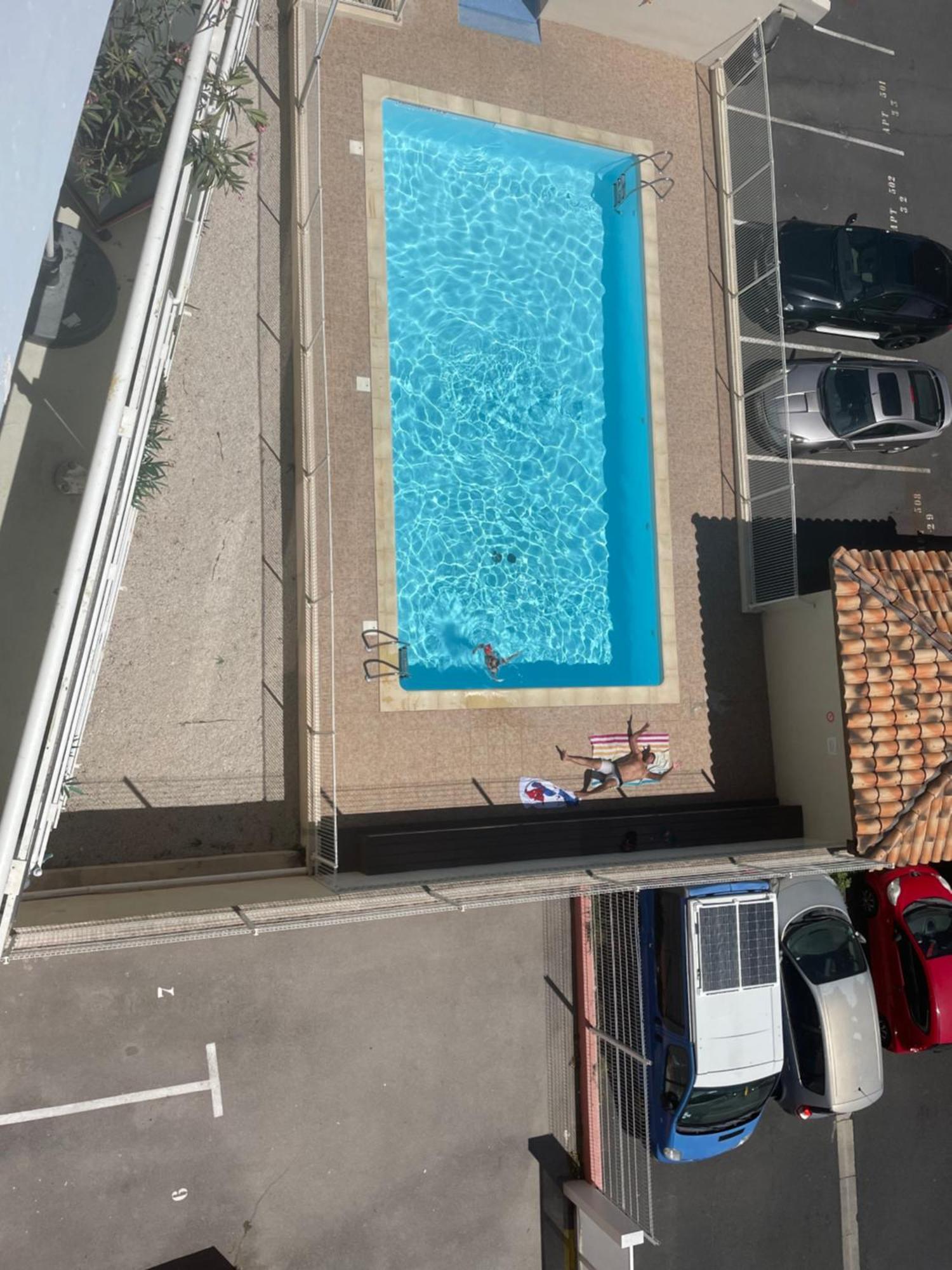 Apartment T2, Climatise, Wifi, Parking Et Piscine Prives *